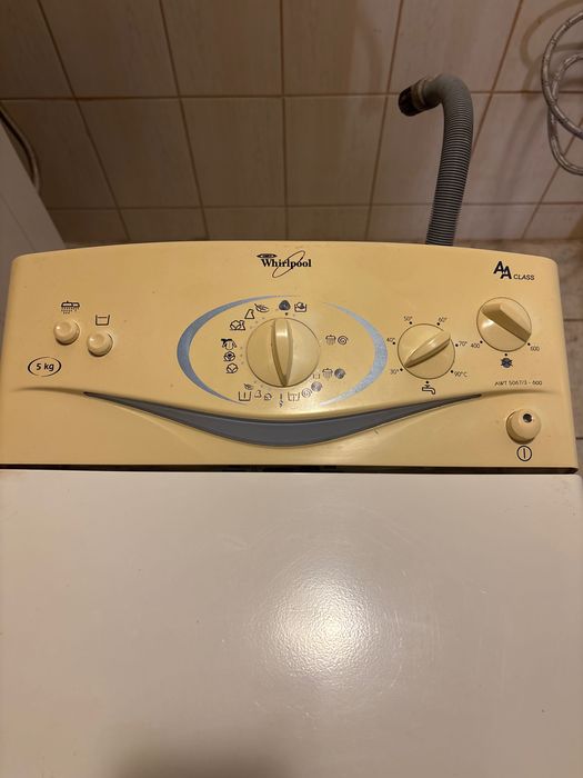 Mașină de spălat cu încărcare superioară în stare foarte bună.