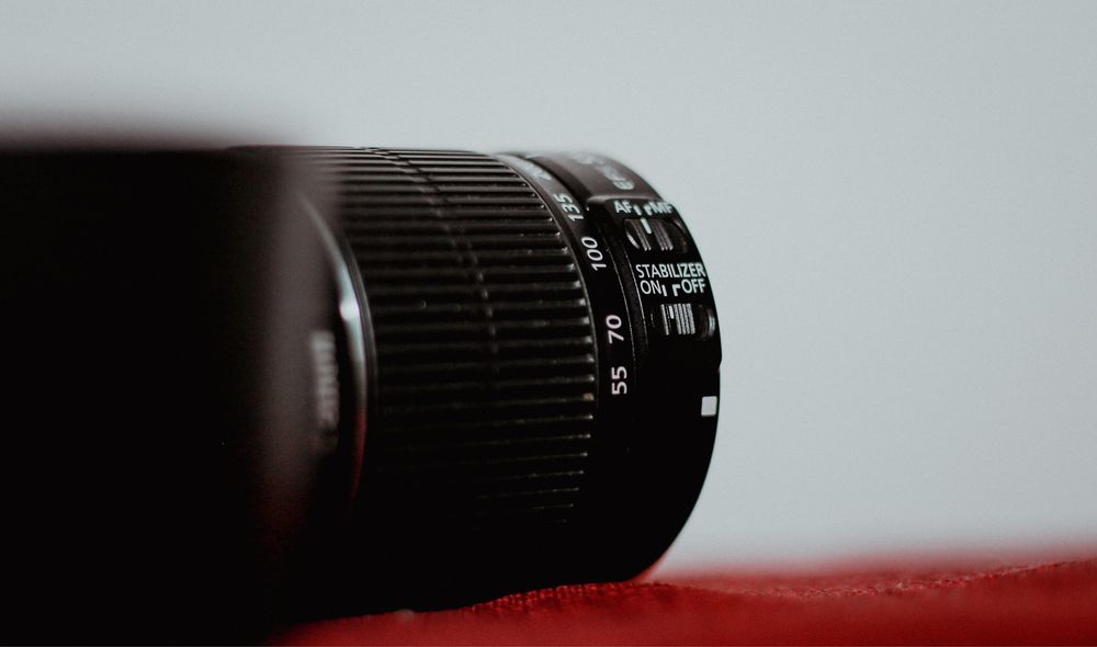 Obiectiv Canon EF-S 55-250mm f/4-5.6 IS II