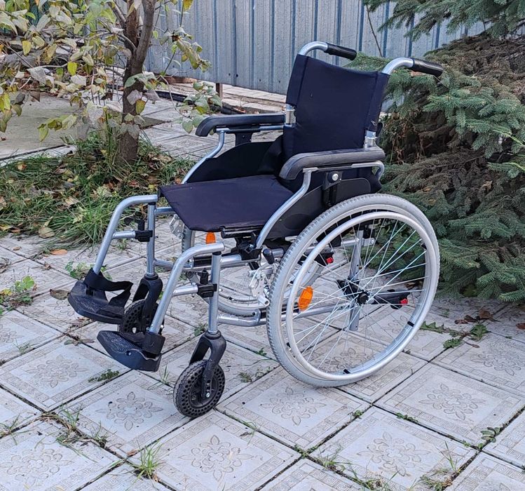 Инвалидная коляска