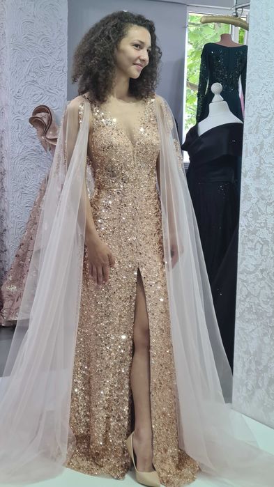 Rochie de ocazie, cu paiete, de culoare gold roze