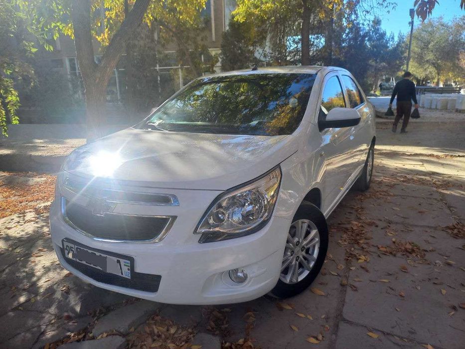 Chevrolet cobalt сотилади