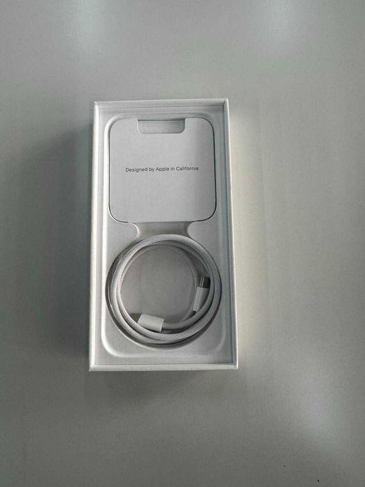 iPhone 15 Pro, Black Titanium, 256GB.