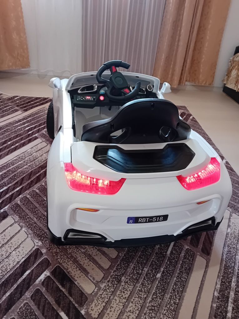Акумулаторна кола BMW