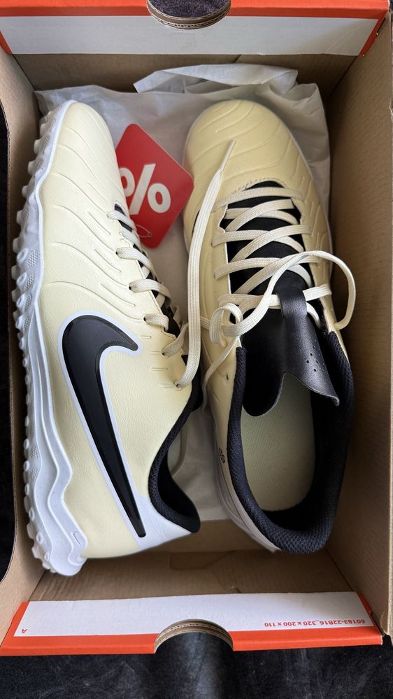 Продавам чисто нови маратонки Nike