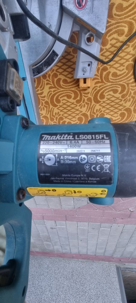 Circular Makita LS0815FL