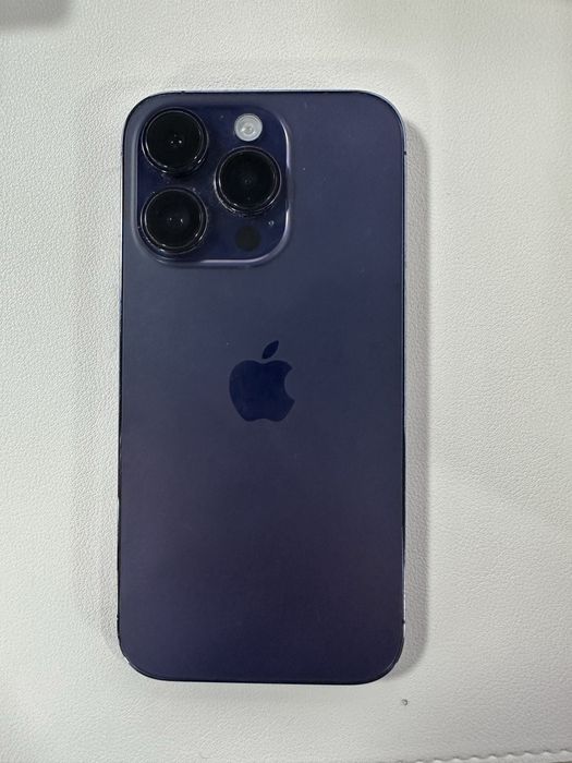 продается Iphone 14 pro