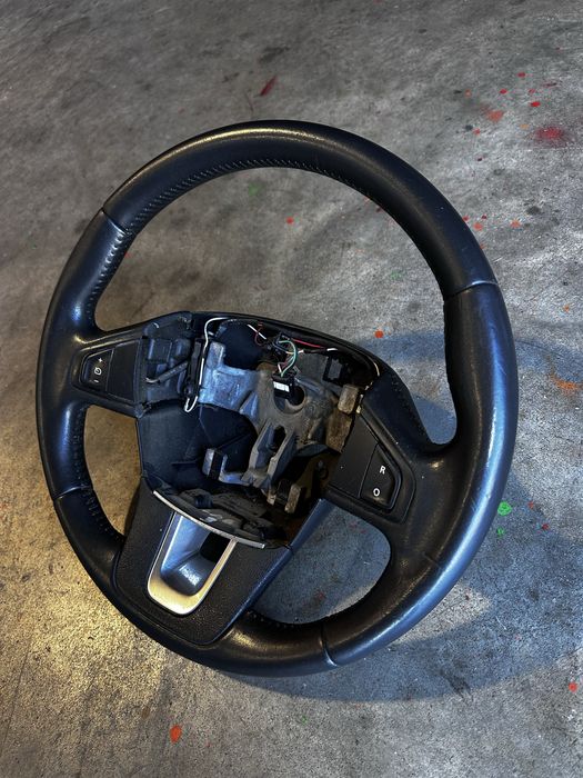 Volan imbracat in piele Renault laguna 3