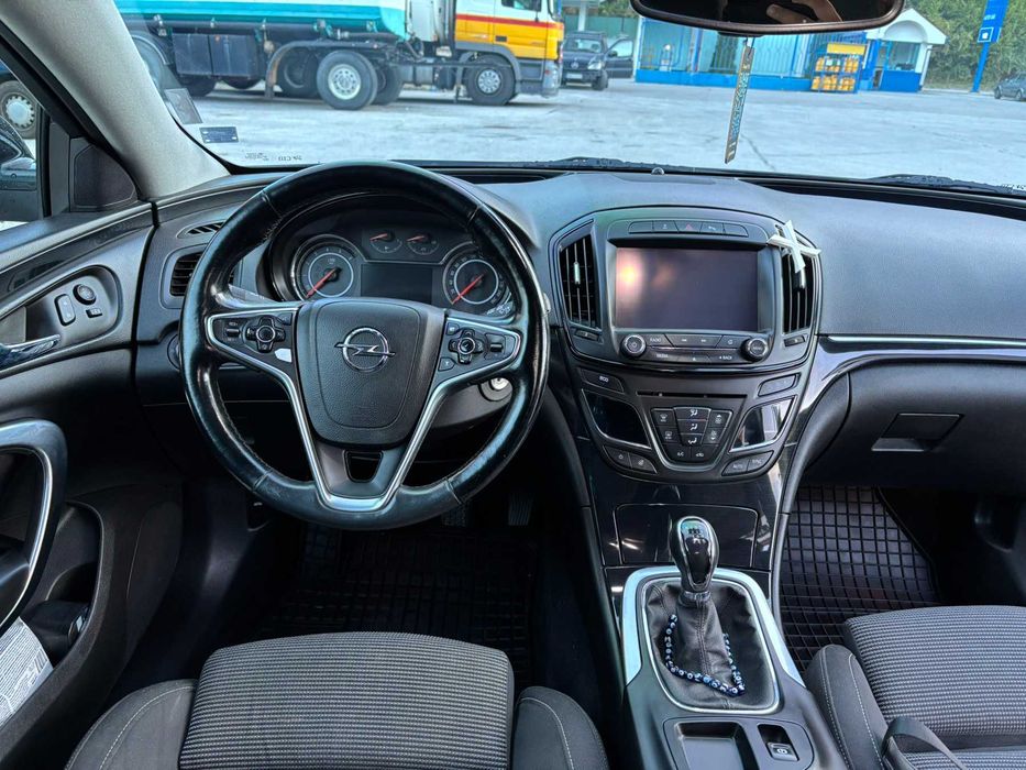 Opel Insignia Sports Tourer – 2.0 CDTI, 140 к.с., 2015 г.