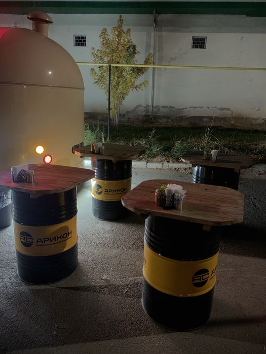 Бочки-столы для фудтрака