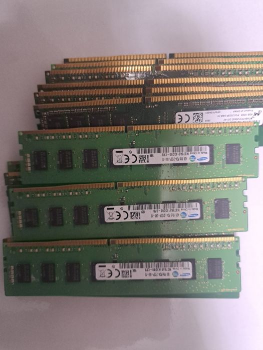 Vand memorii ram pc ddr4 4 gb