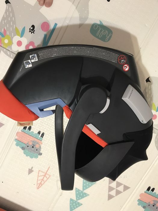 Столче за кола Cybex [ кошница за новородено ]