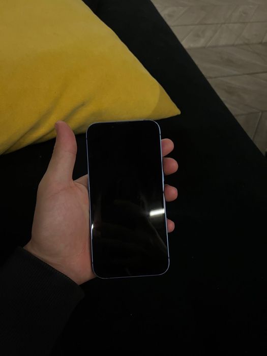 iPhone 13 в хорошем состояний