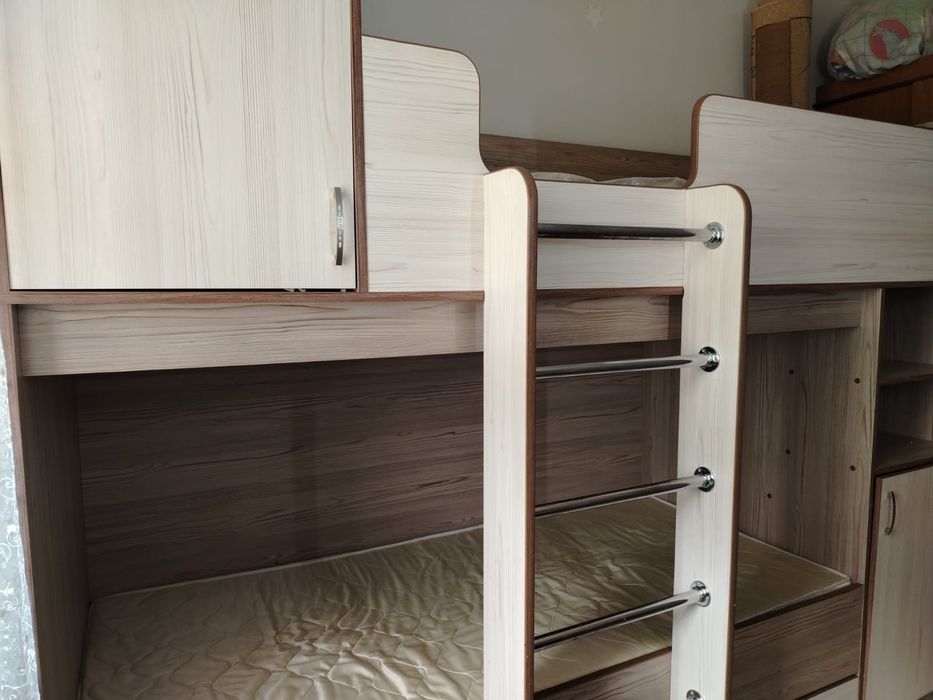 Продам двухъяростную кровать