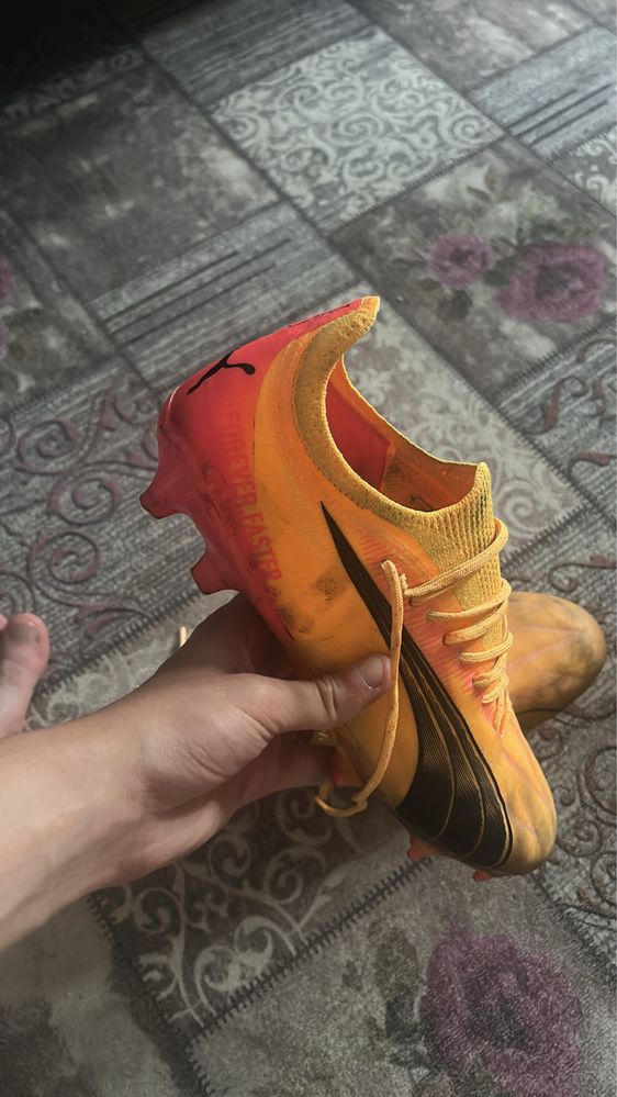 Ghete de fotbal Puma Ultra profesionale+ Ghete pt sintetic Marimea 42