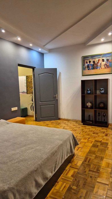 Сдам евро квартиру на Ойбек Цум