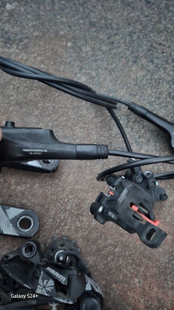 Frane hidraulice Shimano MT 200 - bonus 2 discuri centerlock