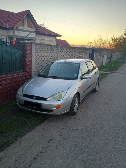 Vând ford focus an 2000