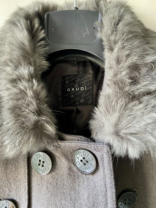 Palton lana Gaudi,42, impecabil