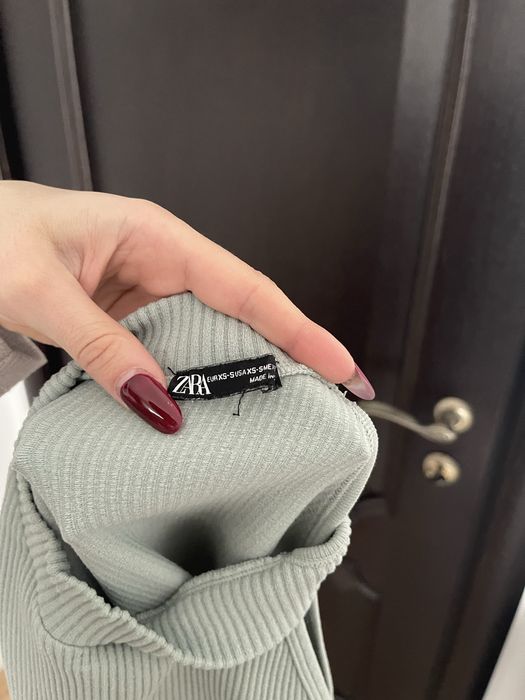 Bluza Zara cu o maneca