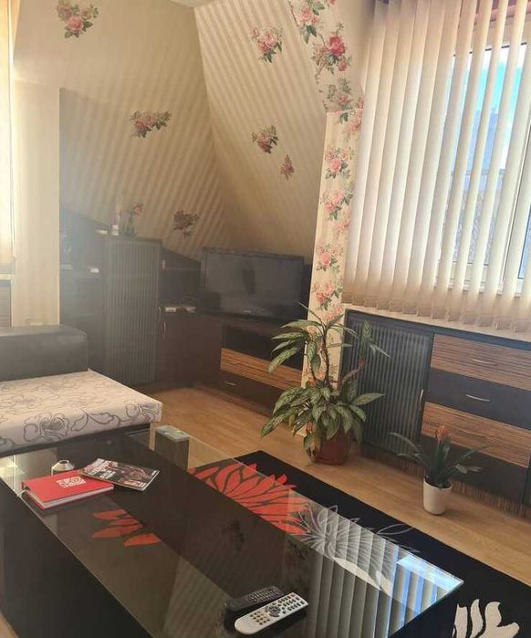 Дава се под наем Двустаен апартамент в Бургас, Лазур - 62 кв.м за 200 € - Снимка #3