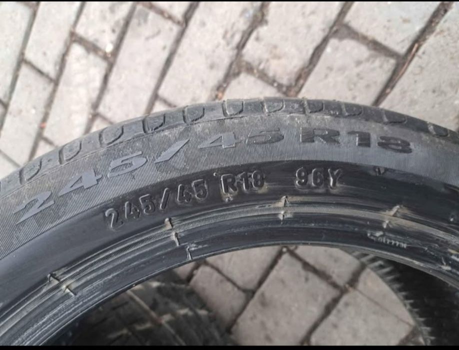 245/45R18 Pirelli
