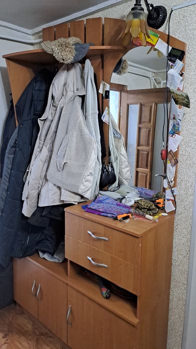 Шкаф в прихожую.