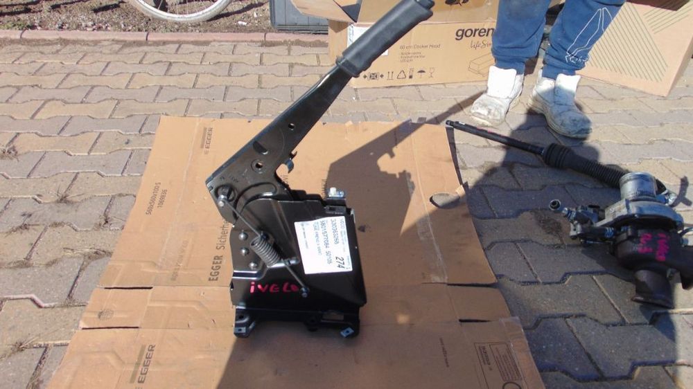 Maneta frana mana Iveco Daily 2014-2022 dezmembrez iveco 2.3 euro 6