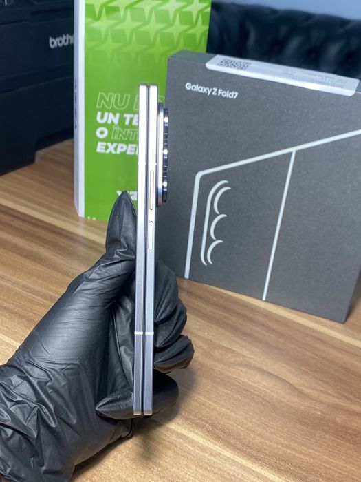 Samsung Galaxy Z Fold7 • 512 GB • Silver