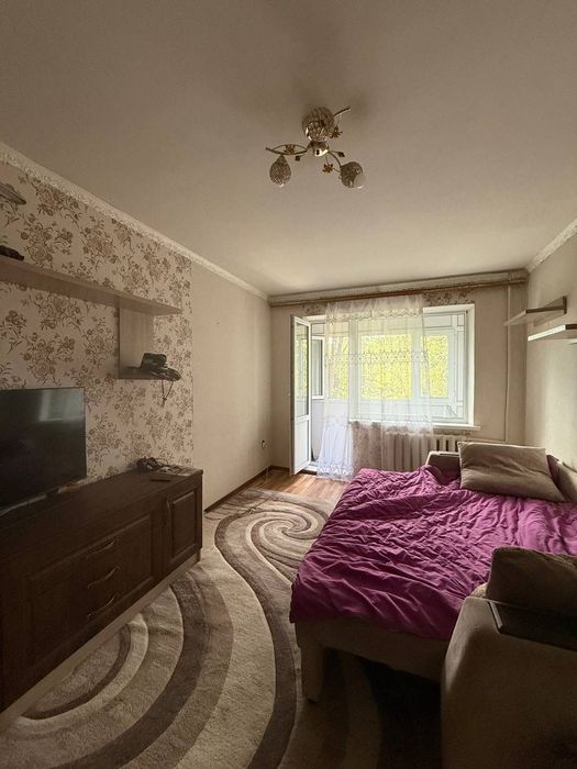 Продам однокомнатную квартиру у/п на 9 мкр д 81