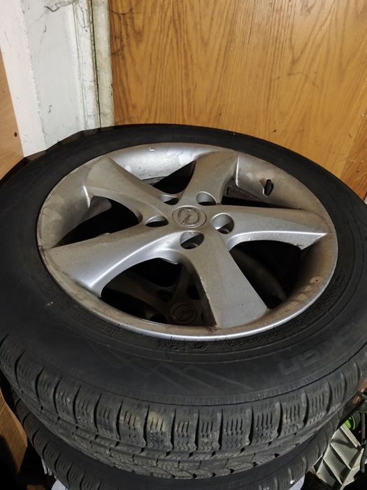 Jante 17 + anvelope iarna Nokian