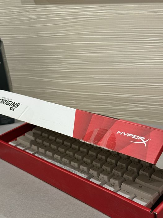 Hyperx alloy origins 60 red switch