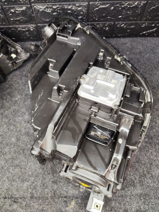 Far Audi Q5 FY Bixenon stanga dreapta