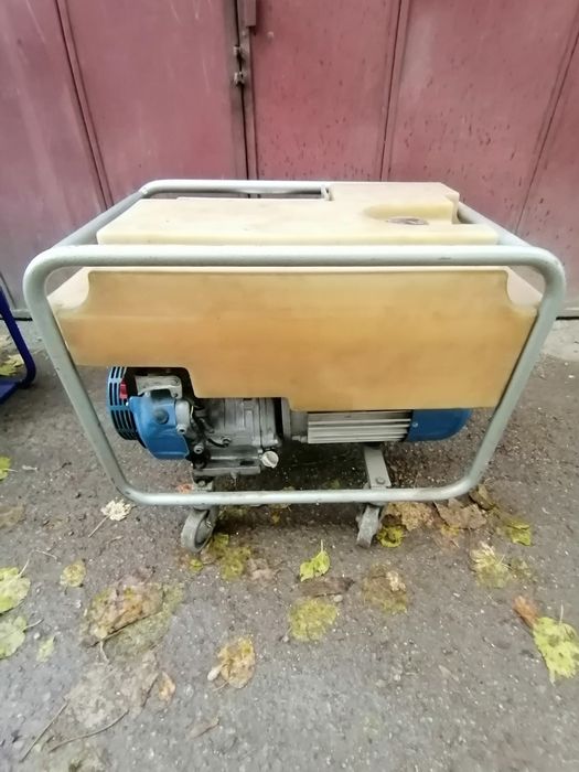 Vand generator curent