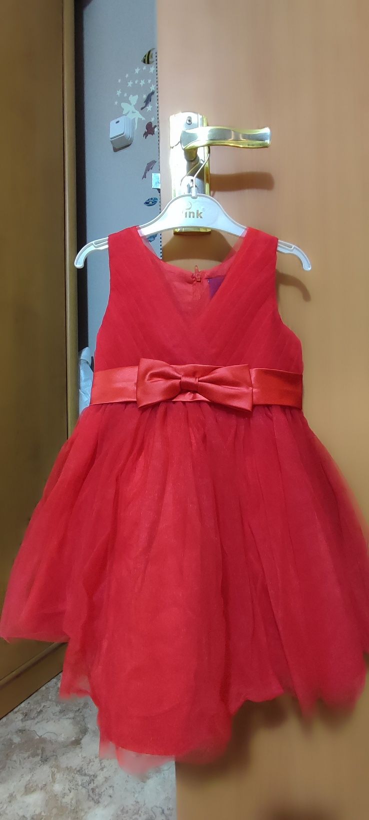 Продаю детские платья