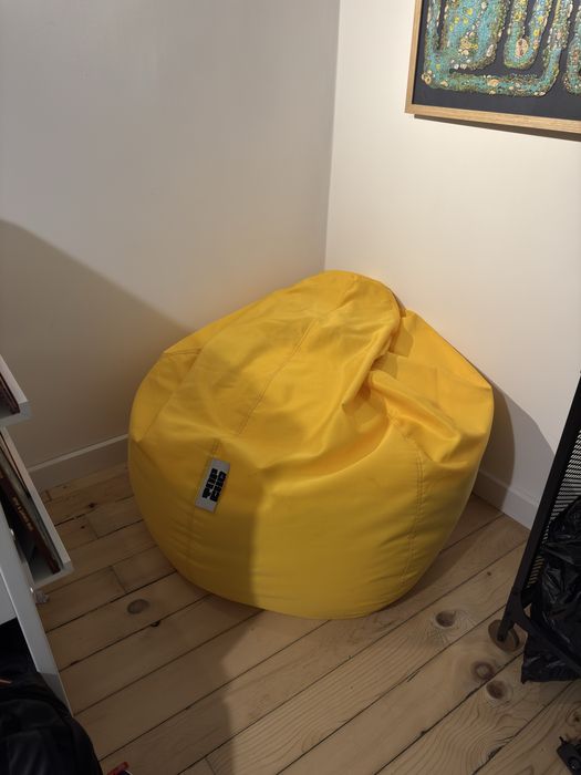 Голям крушовиден жълт барбарон