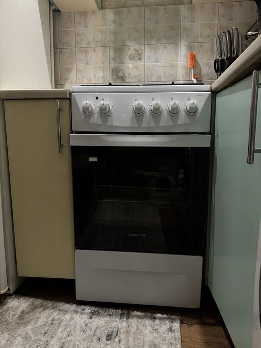 Продаем газовую плиту