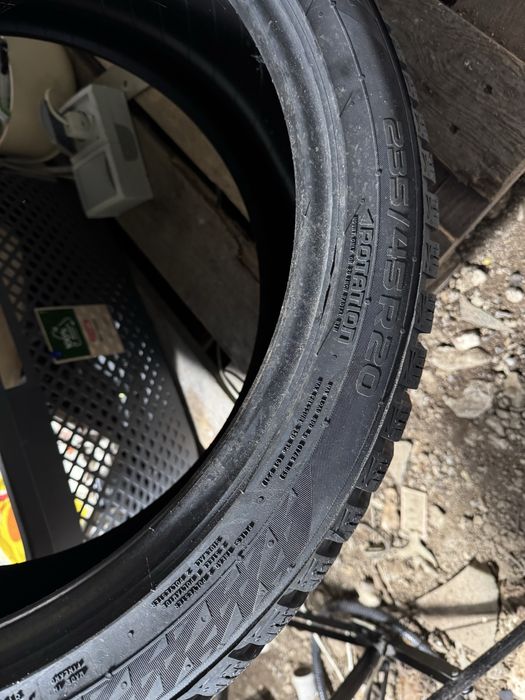 Vand anvelopa Nokian Snowproof 2 235 45 R20