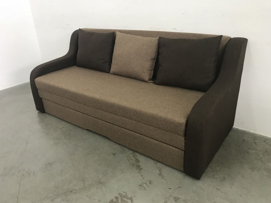 Триместен разтегателен диван