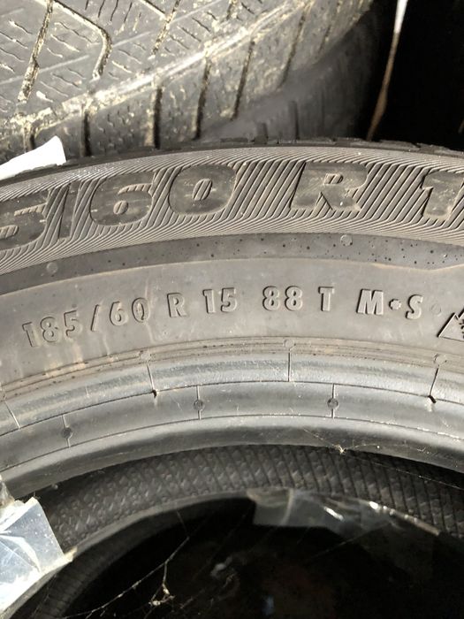 Anvelope/ Cauciucuri 185 60 15 Iarna Clio, Fabia, Sandero!