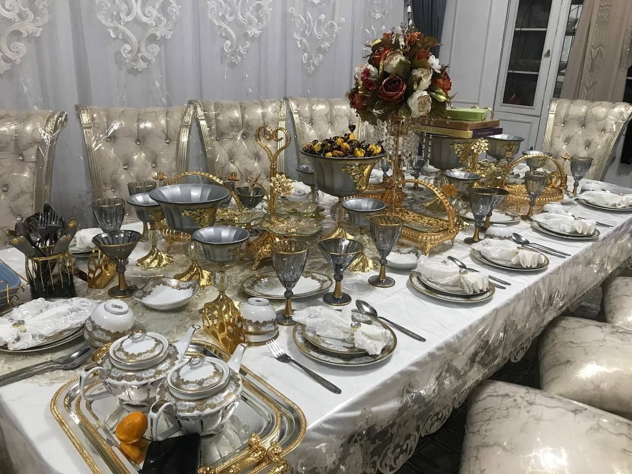 Продам Стол со стульями