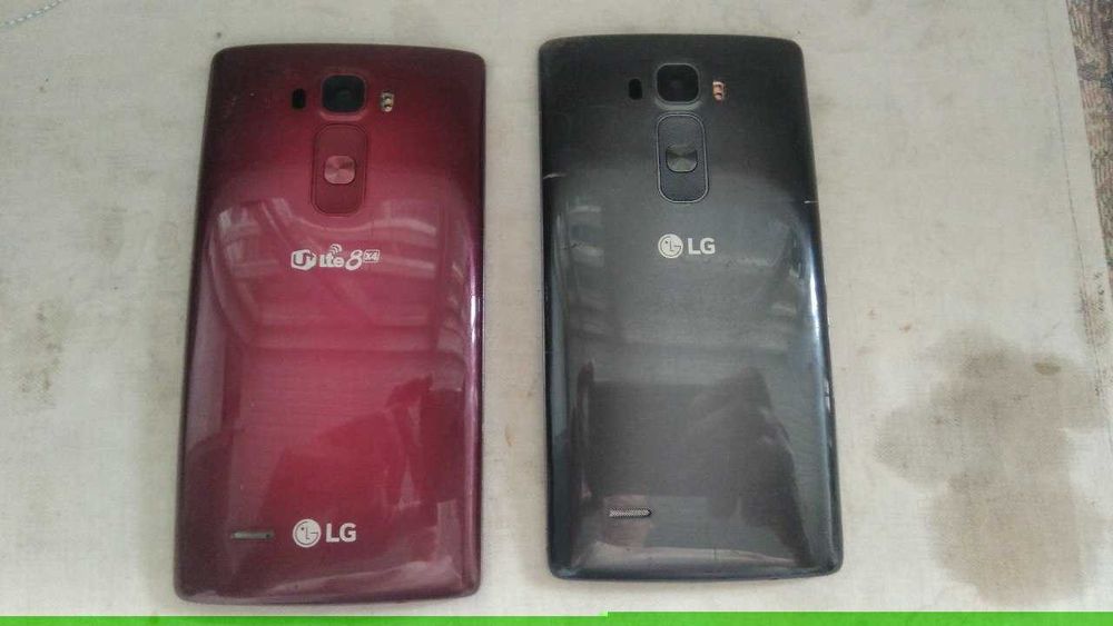 2 телефона  LG G-FLEX2