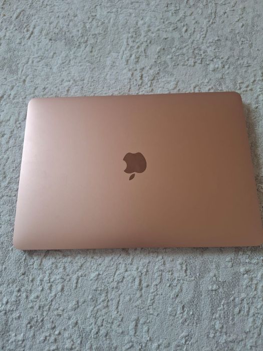 MacBook air 2018 голд, состояние нового звоните по указанному номеру