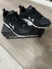 Adidasi under armour