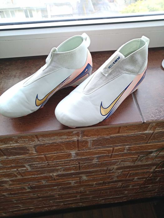 Футболни обувки Кристиано Роналдо