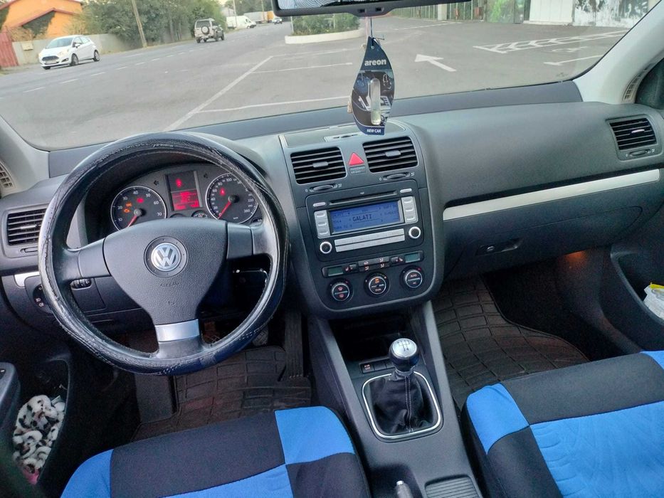 Vând golf 5 2009