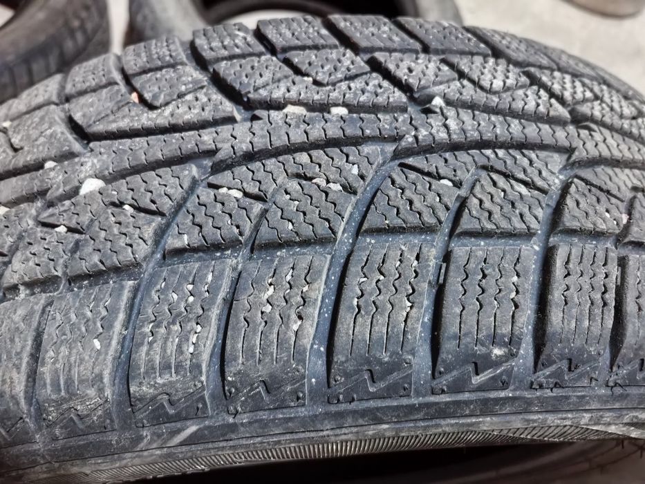 Продам зимние шины