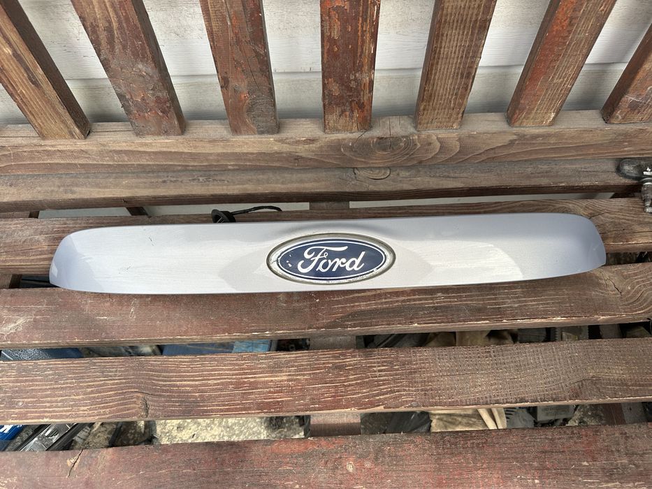 Лайсна заден капак за Форд Ц Макс/Ford C Max след 2010г.!