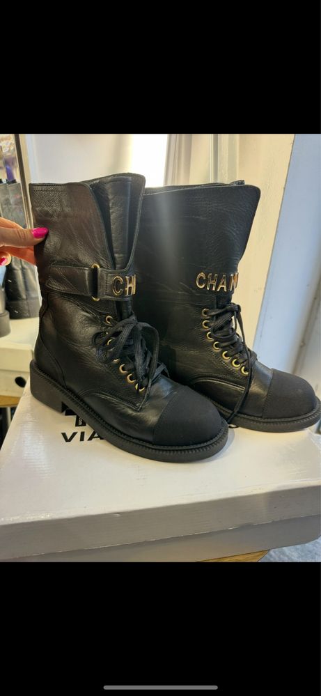 Естествена кожа ботушки Chanel