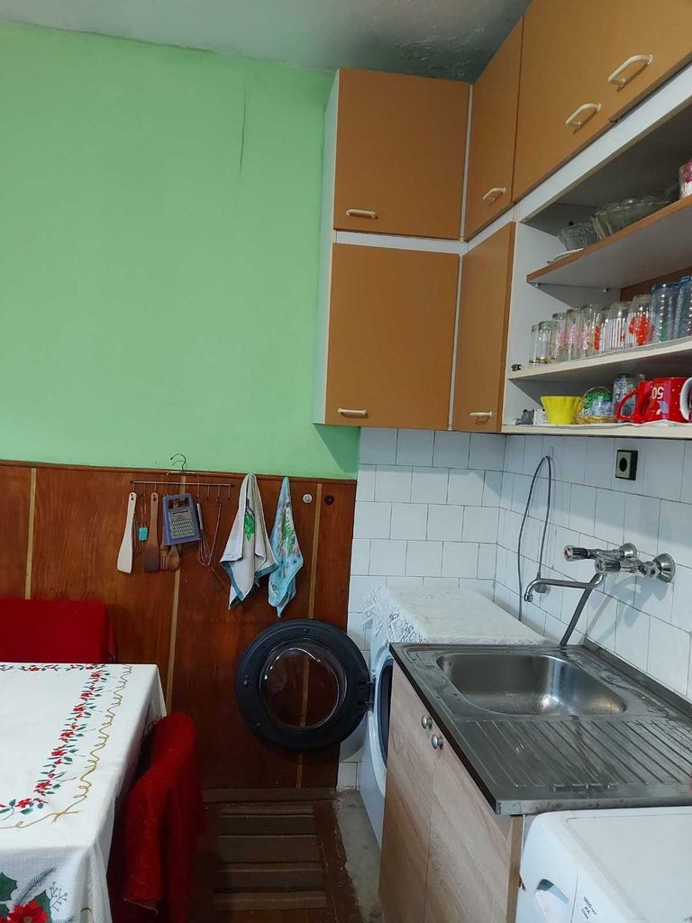 Продава се Етаж от къща в Кюстендил, Център - 77 кв.м за 819 €/кв.м - Снимка #5