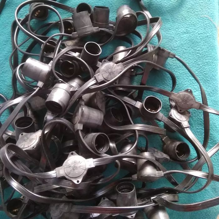 Уличная ретро гирлянда.